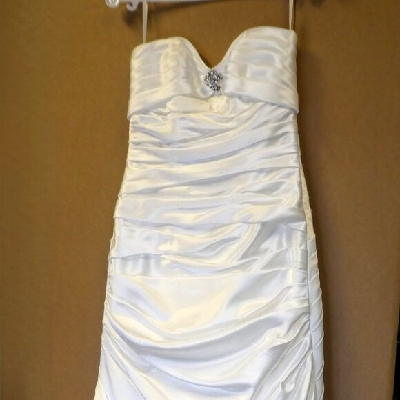 Mori Lee Prom/Wedding Dress - Ivory - Size 2 - Picture 1 of 15